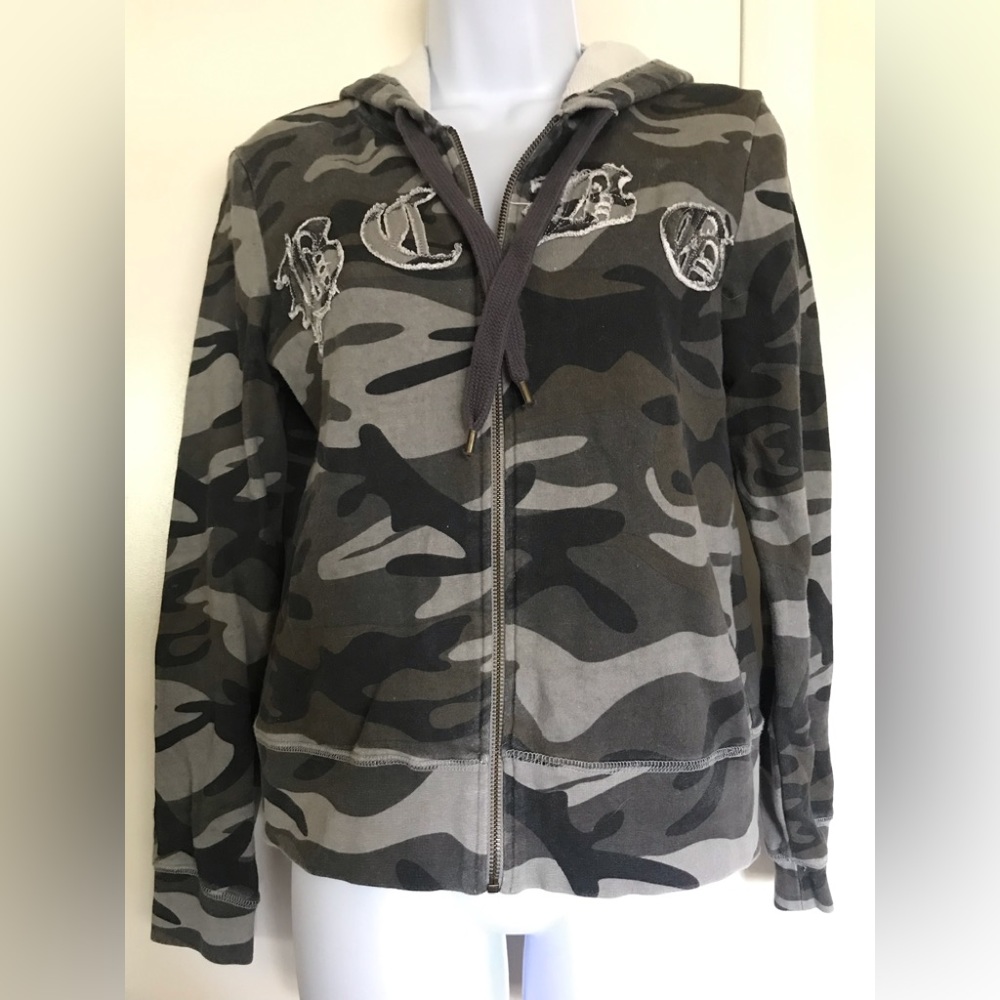 BCBG MAXAZRIA ,, size M woman’s hooded jacket , army print !